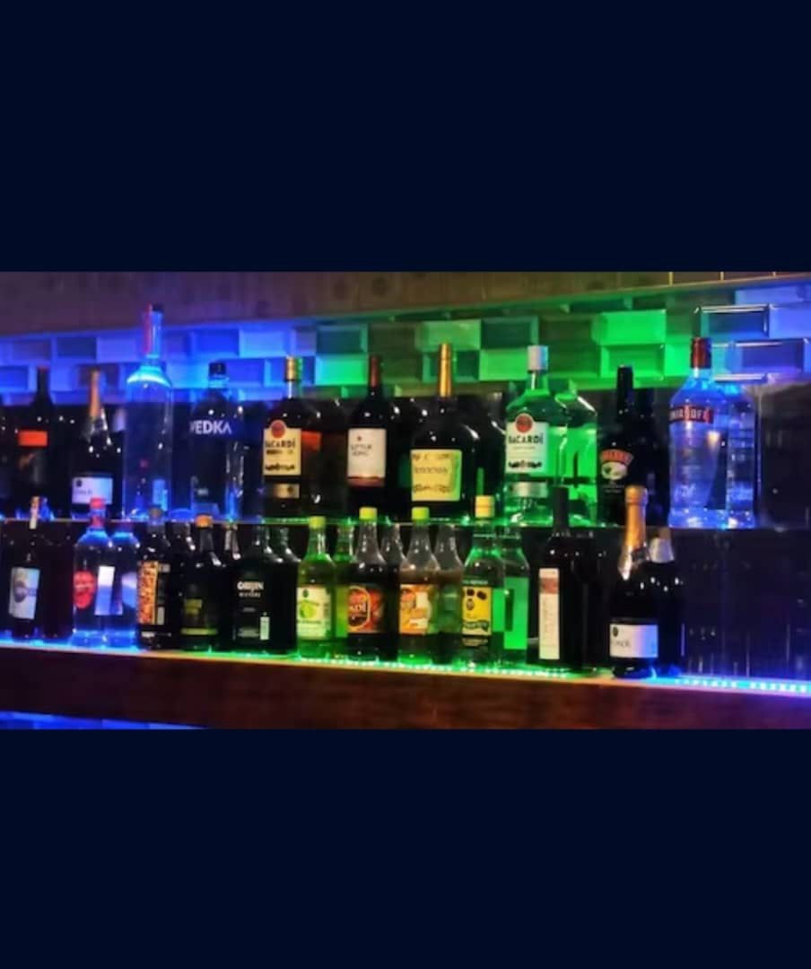 Bar  at Golden Simcha Hotel