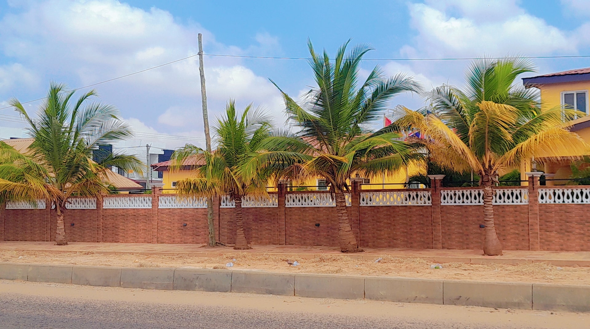 Golden Simcha Hotel Swimming Pool Area